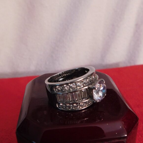 Ladies TK316 Stainless Steel Ring with Stones - Picture 3 of 5